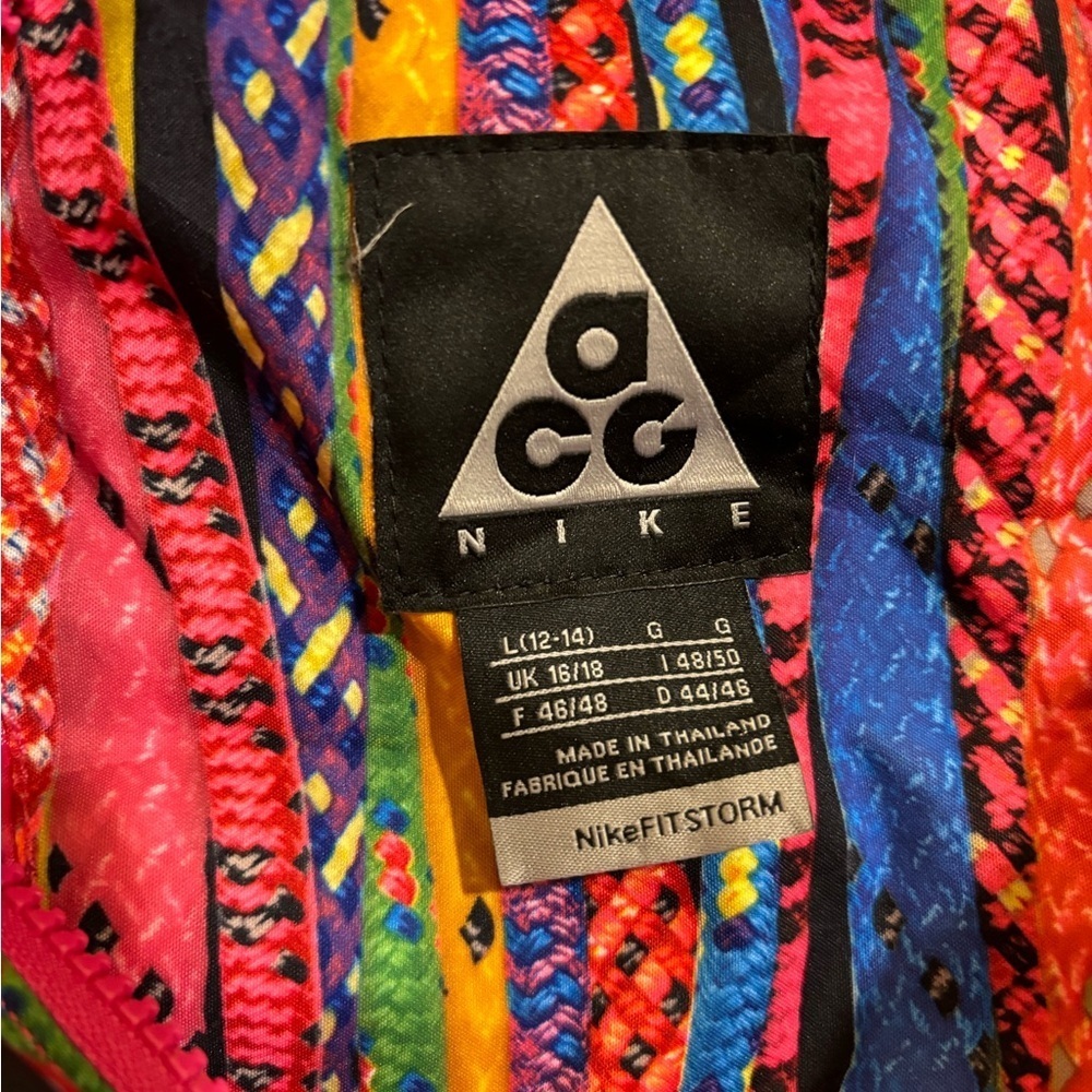 Nike ACG Goretex Jacket - Picture 5 of 5